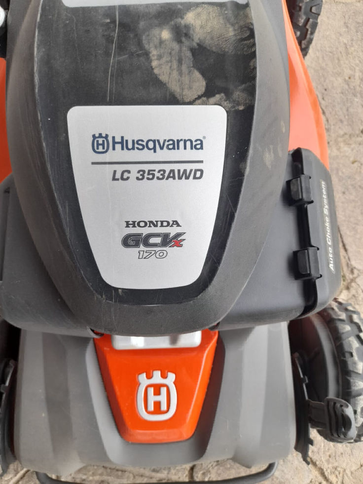 Tosaerba elettrico / a scoppio